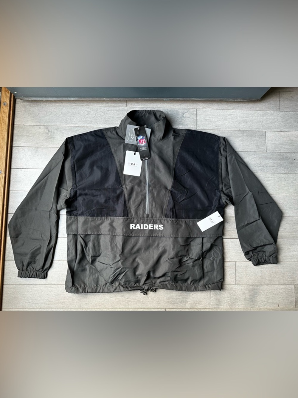 Women's Las Vegas Raiders Popover Packable Half Zip Windbreaker NFL NWT Small